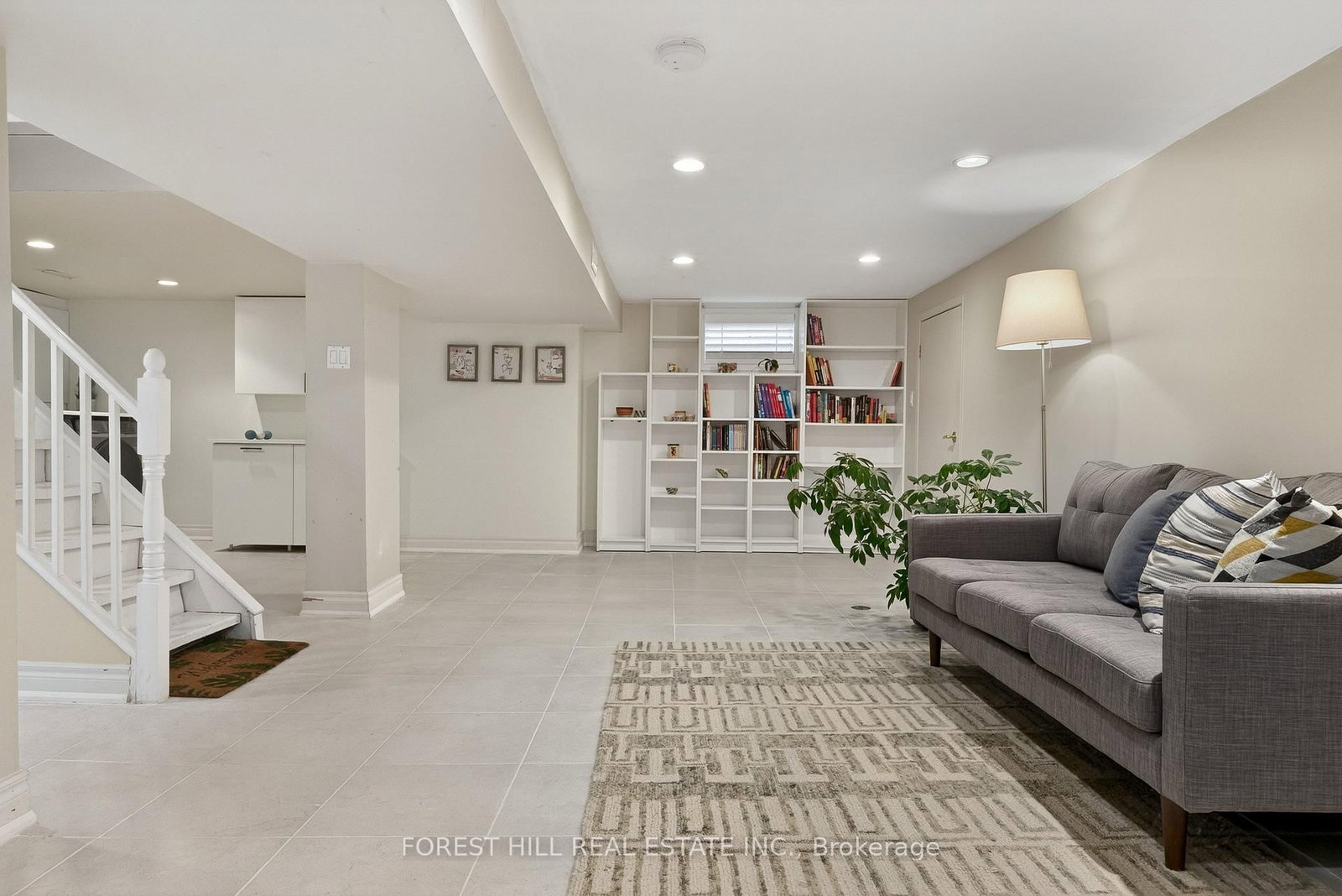 10 Highcliff Crescent • Toronto, ON photo 37