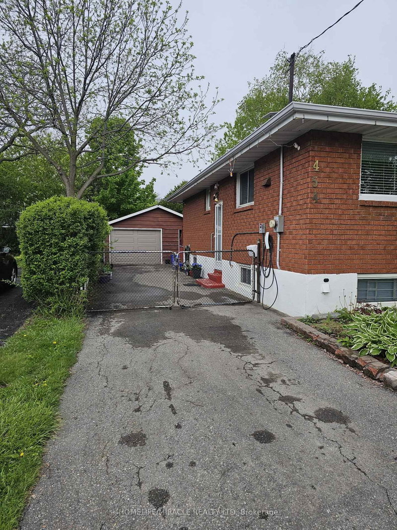 454 Stevenson Road N