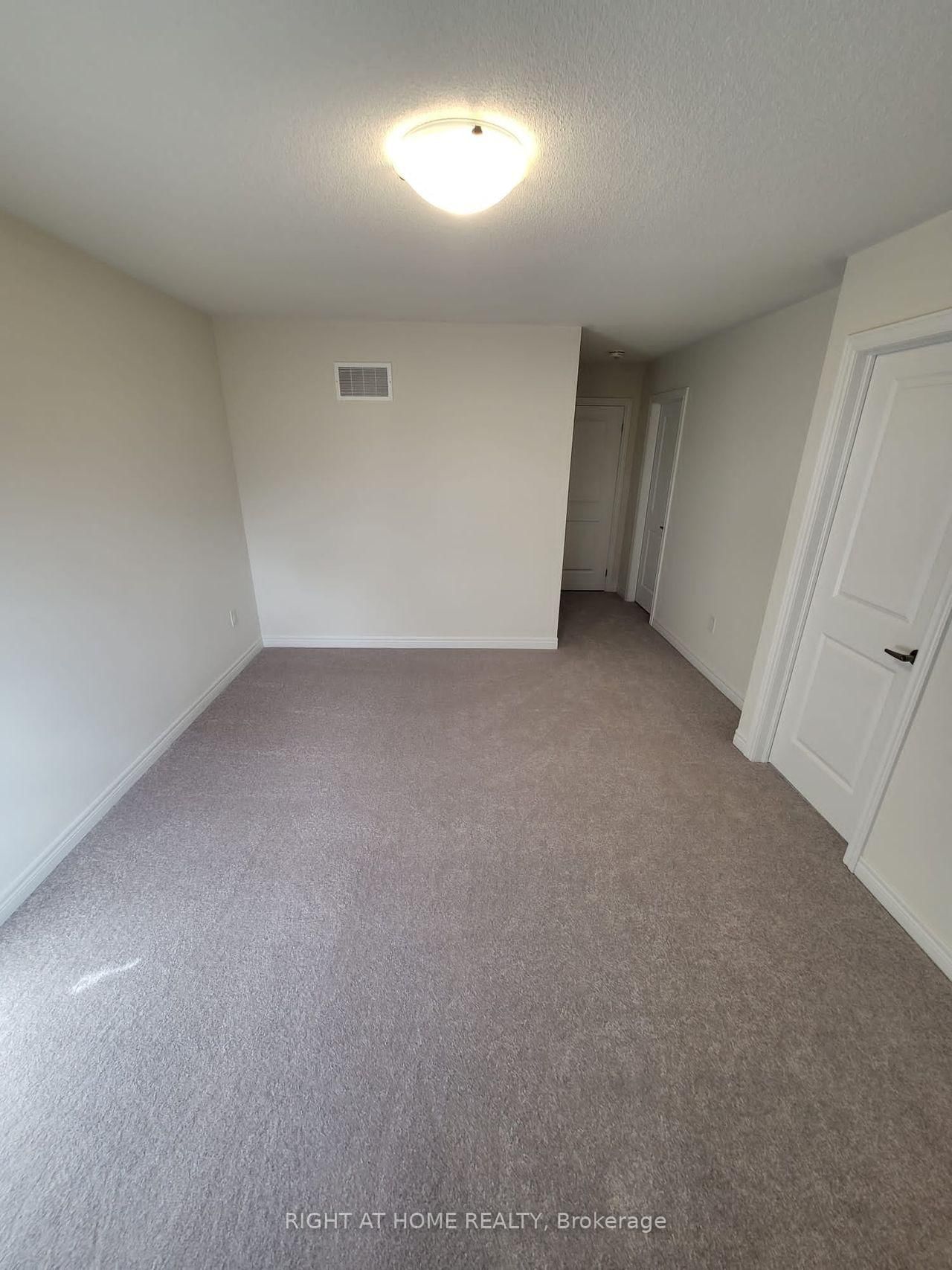 111 Bayardo Drive • Oshawa, ON photo 17