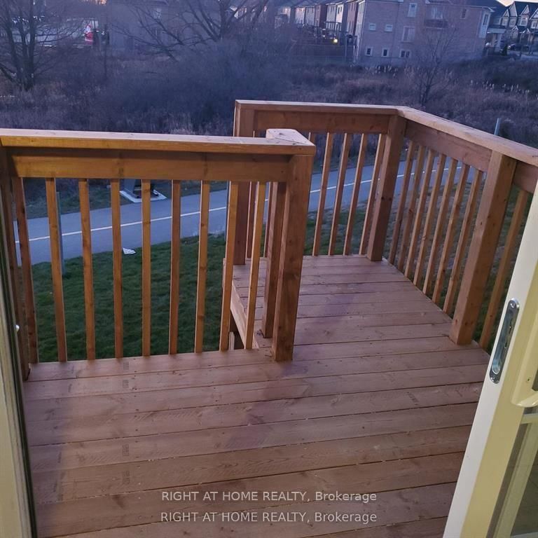 111 Bayardo Drive • Oshawa, ON photo 9