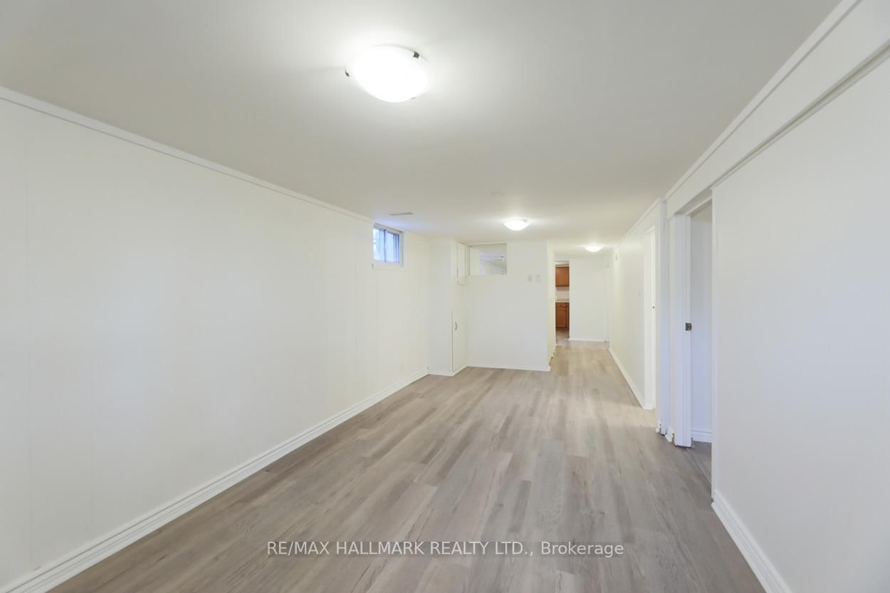 152 Santamonica Boulevard • Toronto, ON photo 15