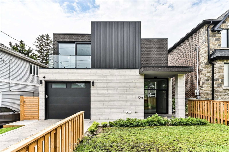96 Squires Avenue