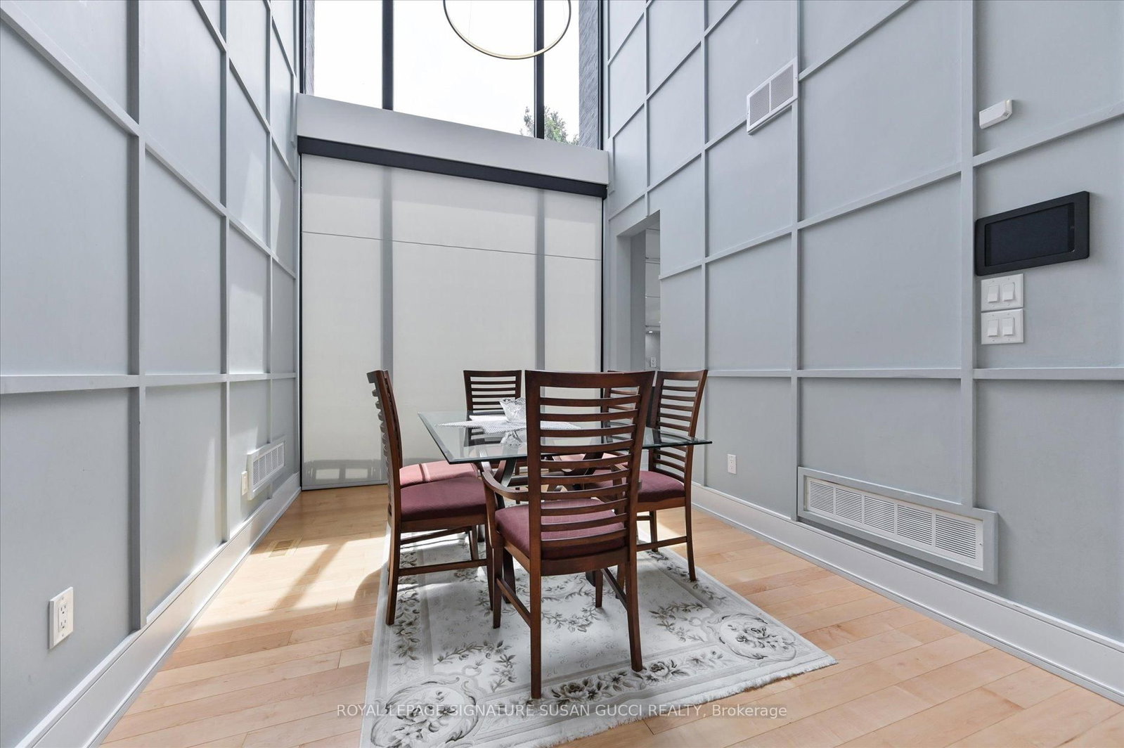 96 Squires Avenue • Toronto, ON photo 8
