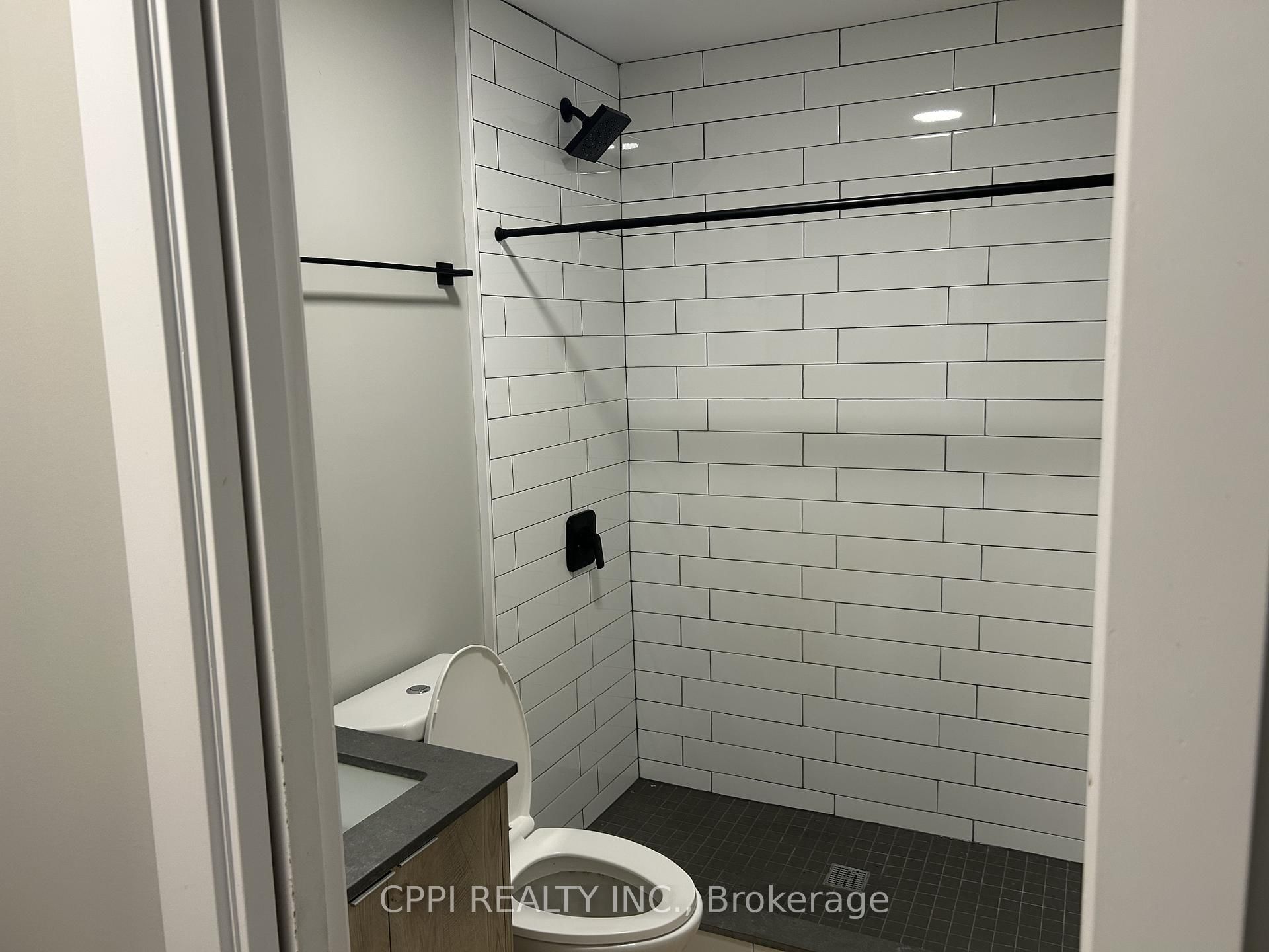 70 King Street E, Unit 313