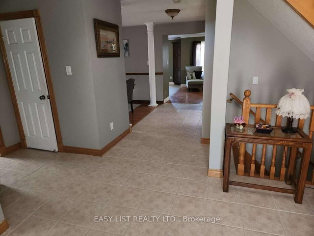 222 Sprucewood Crescent