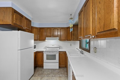 64 Burden Crescent — photo 5