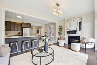 27 Christine Elliott Avenue — more photos