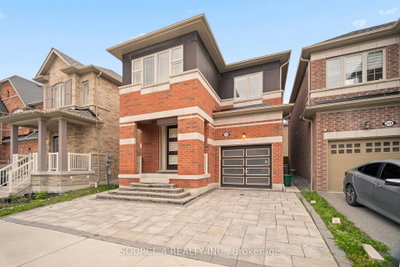 4-bed Detached House · 2426 Hibiscus Dr