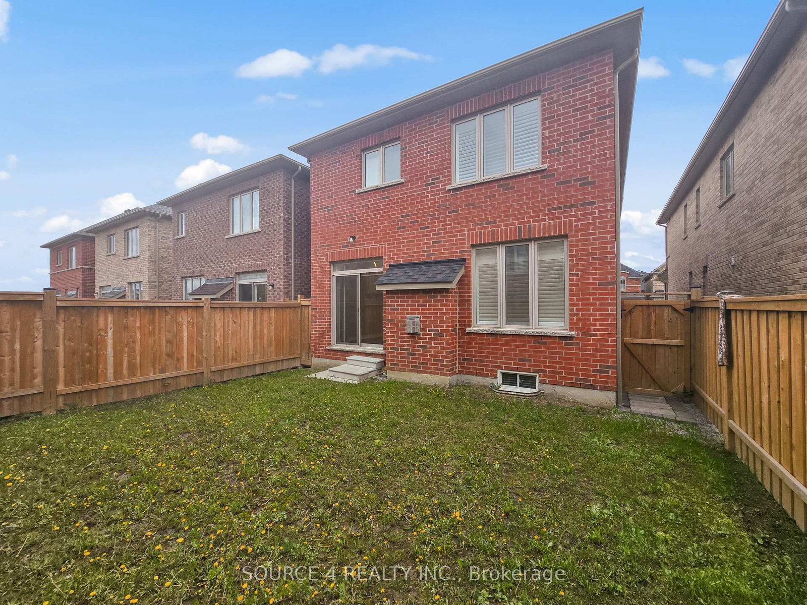 2426 Hibiscus Drive • Pickering, ON photo 18