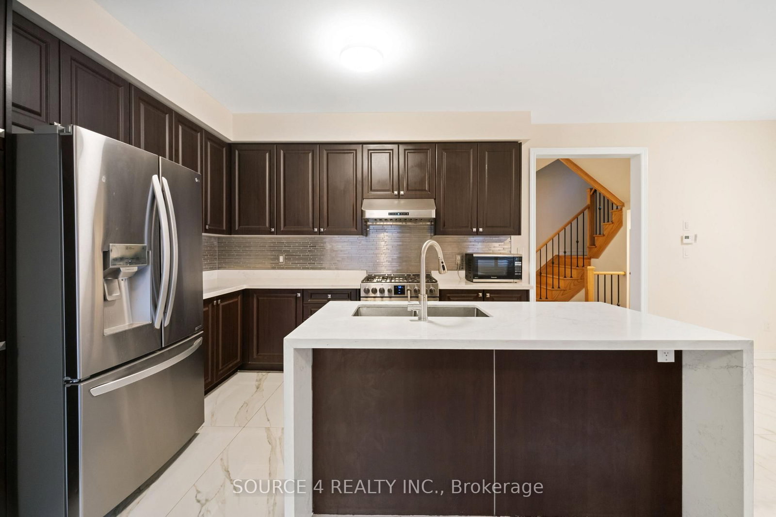 2426 Hibiscus Drive • Pickering, ON photo 5