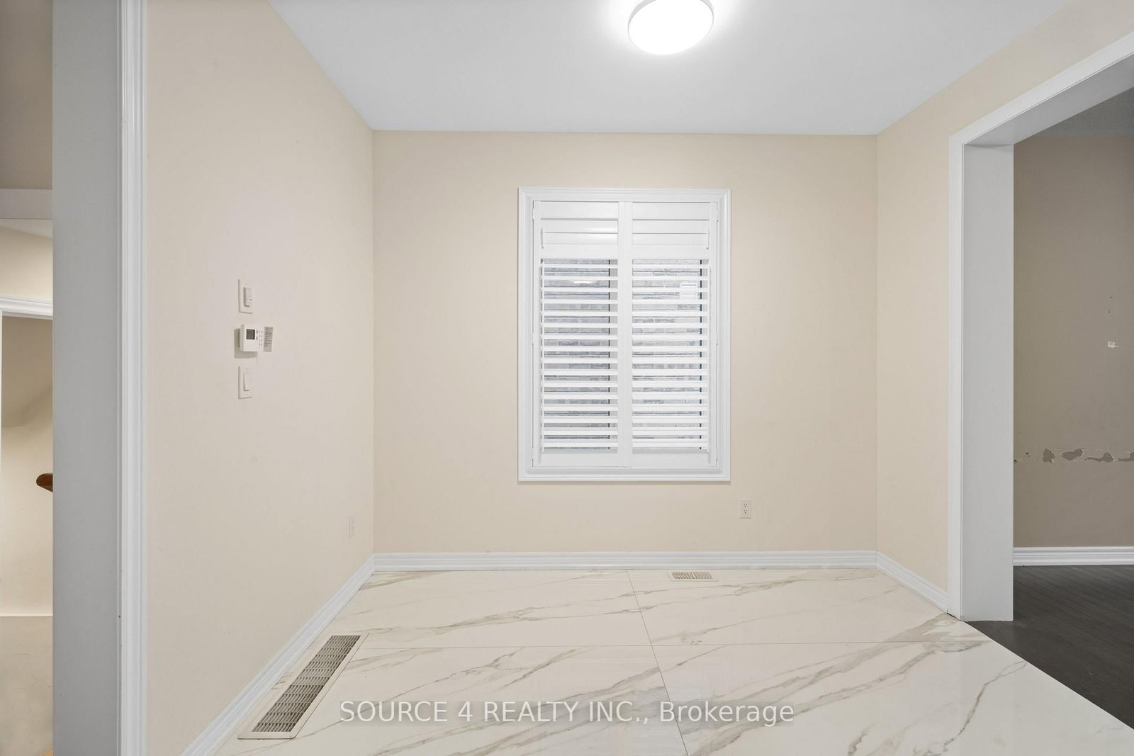2426 Hibiscus Drive • Pickering, ON photo 6