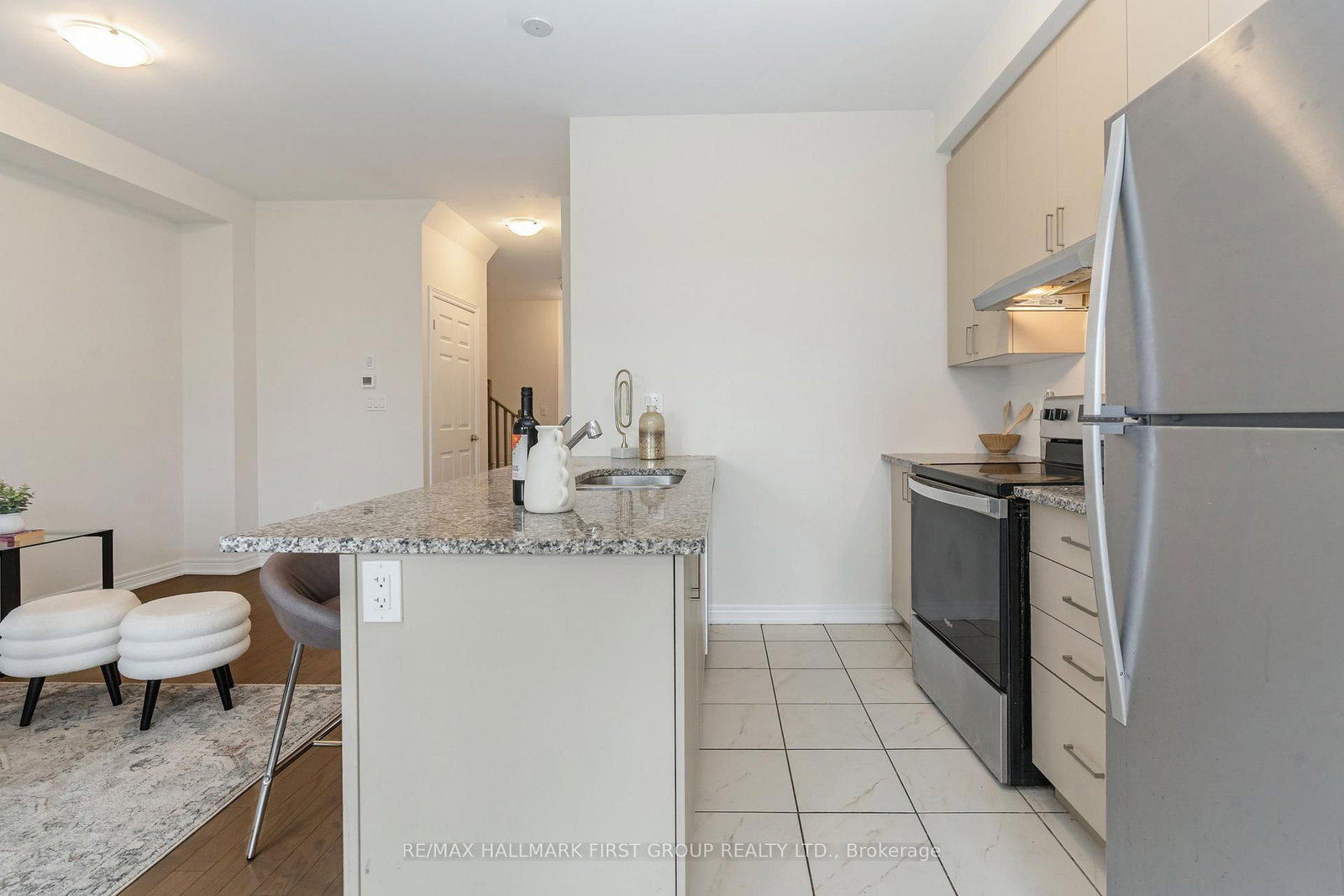 77 Air Dancer Crescent • Oshawa, ON photo 10
