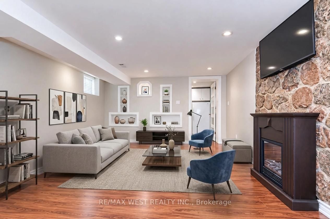 31 Woodmount Avenue • Toronto, ON photo 6
