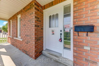 57 Armitage Crescent — photo 3