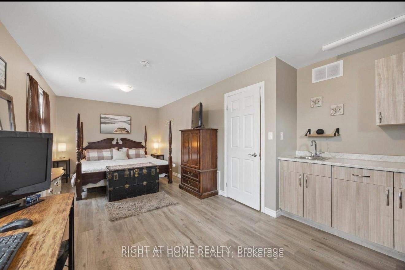 154 Admiral Road • Ajax, ON photo 12