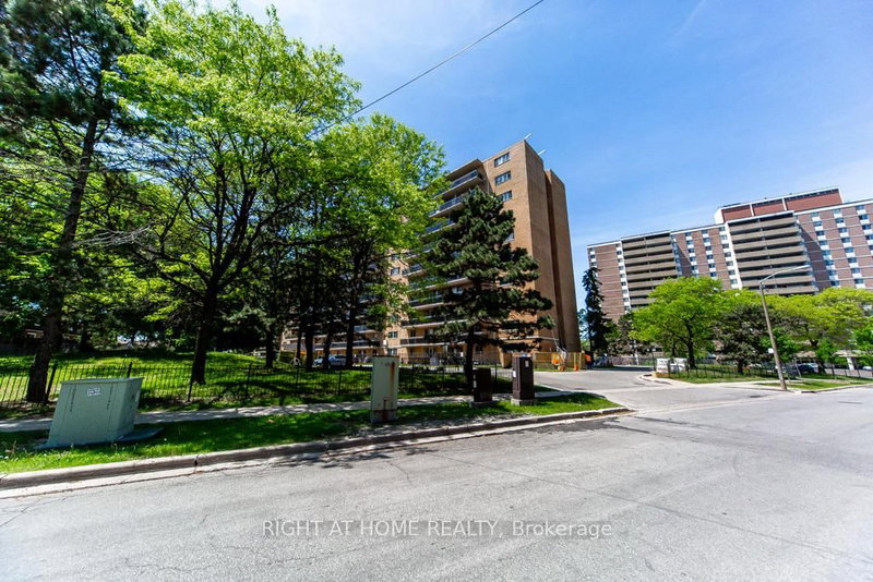 315 - 100 Dundalk Drive