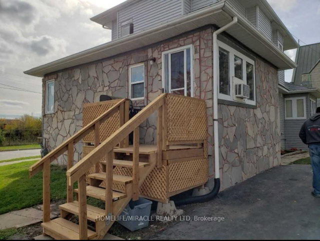 598 Front Street