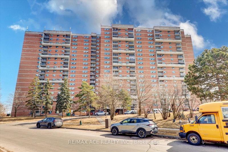 1414 - 100 Wingarden Court