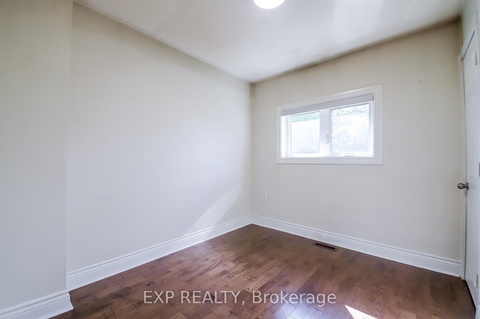 692 Sultana Square • Pickering, ON photo 21