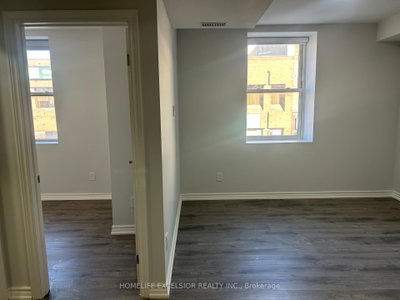 Unit Unit 2 — 3 Simcoe Street S — photo 5