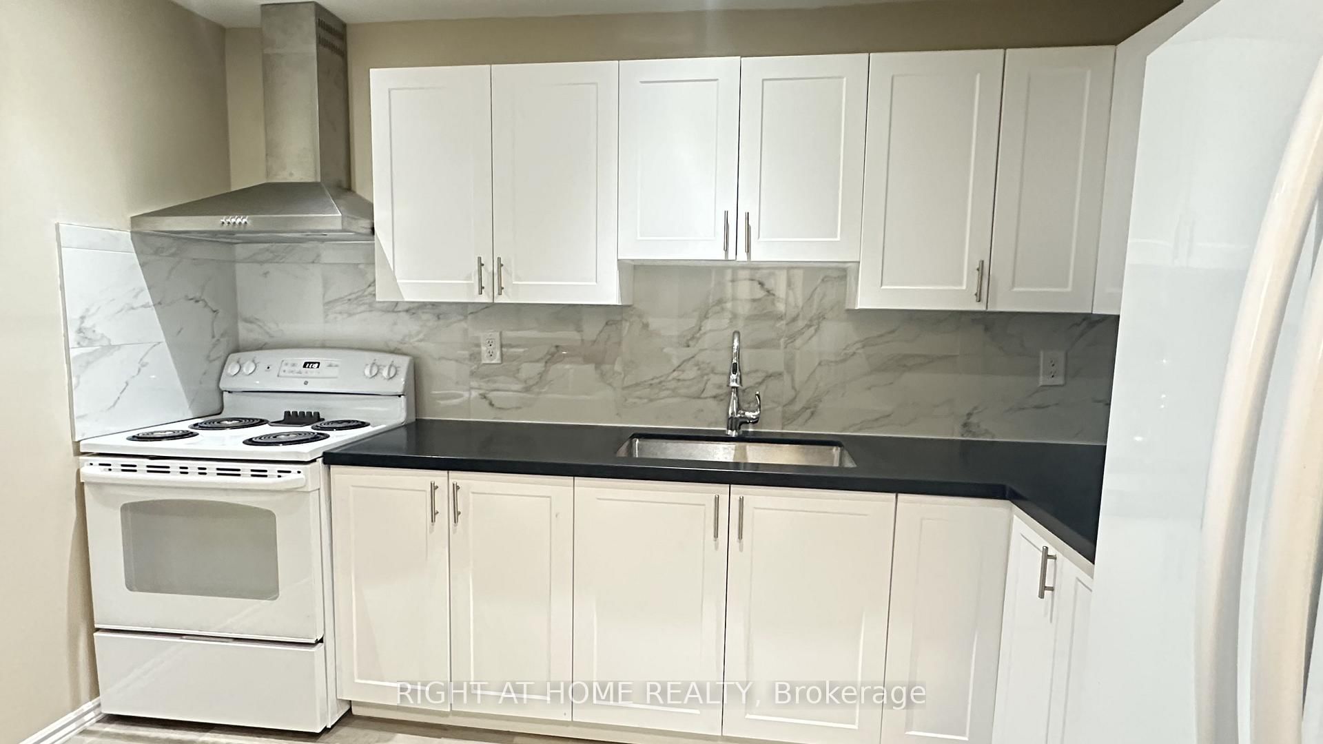 4064 Lawrence Avenue E, Unit 305