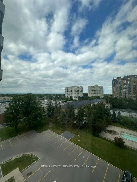 806 - 300 Alton Towers Circle