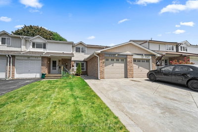 4-bed Townhouse · 543 Dorchester Dr