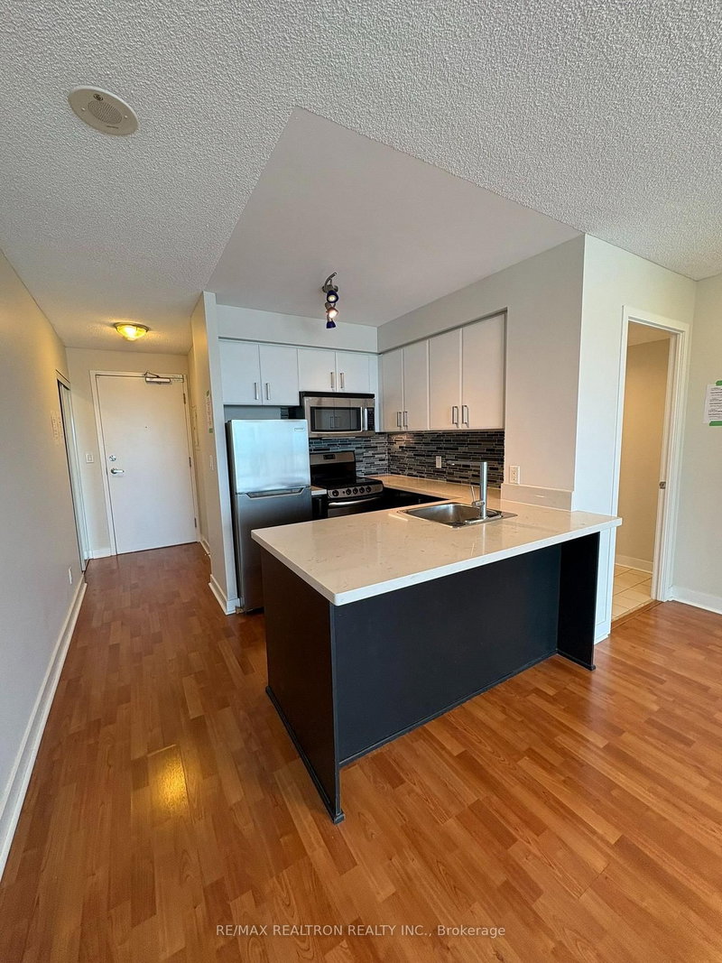 1502 - 38 Lee Centre Drive
