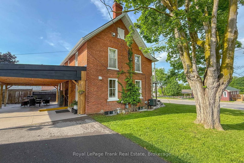 15578 Simcoe Street