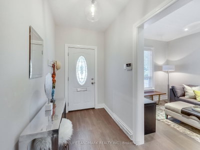 297 Withrow Avenue — photo 4