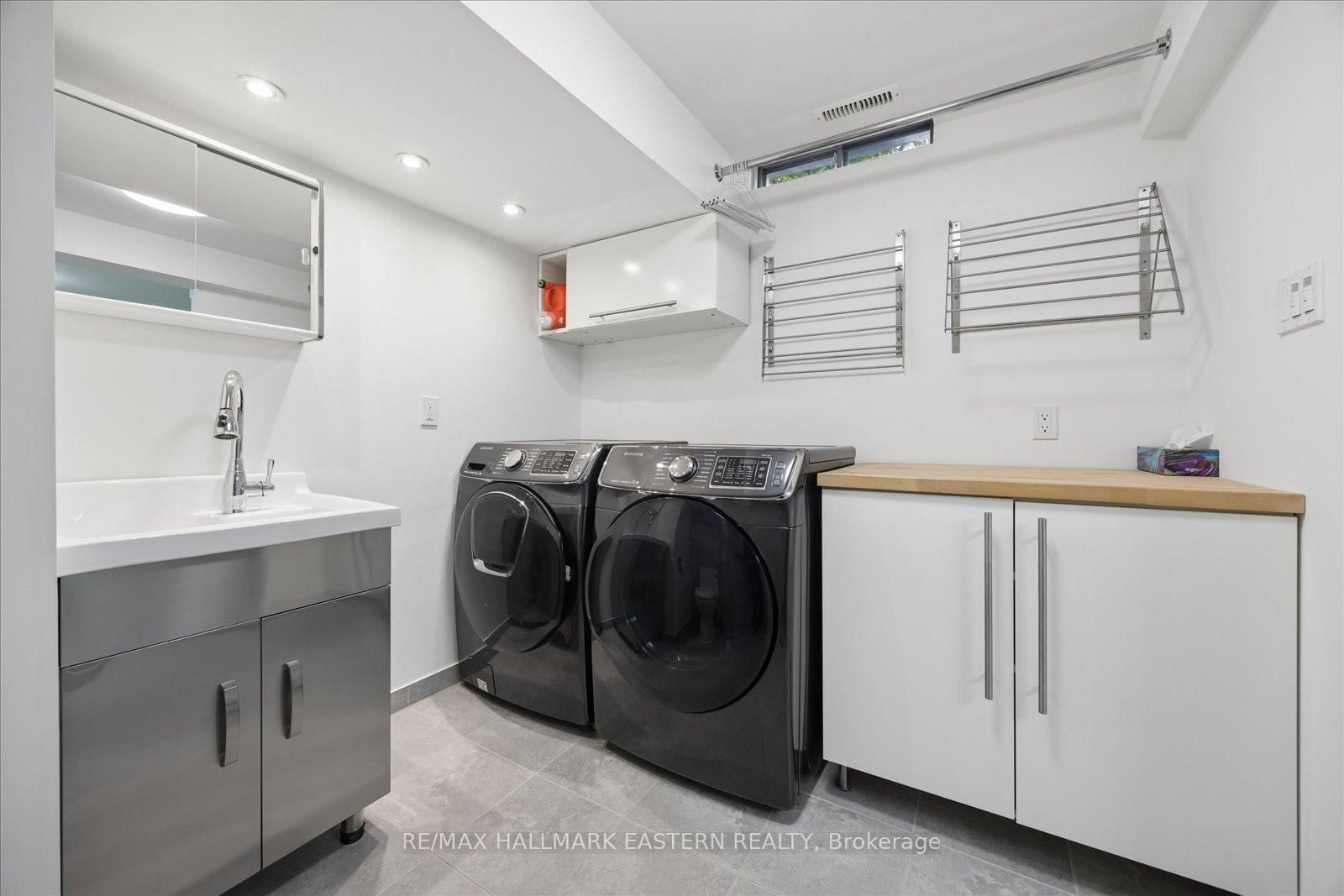 22 Valley Stream Drive • Toronto, ON photo 37