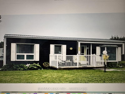 2-bed Detached House · 213 Wilmot Tr