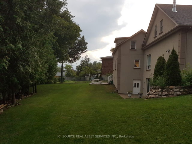12 Iondale Place