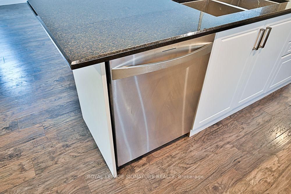102 Central Park Boulevard N • Oshawa, ON photo 16