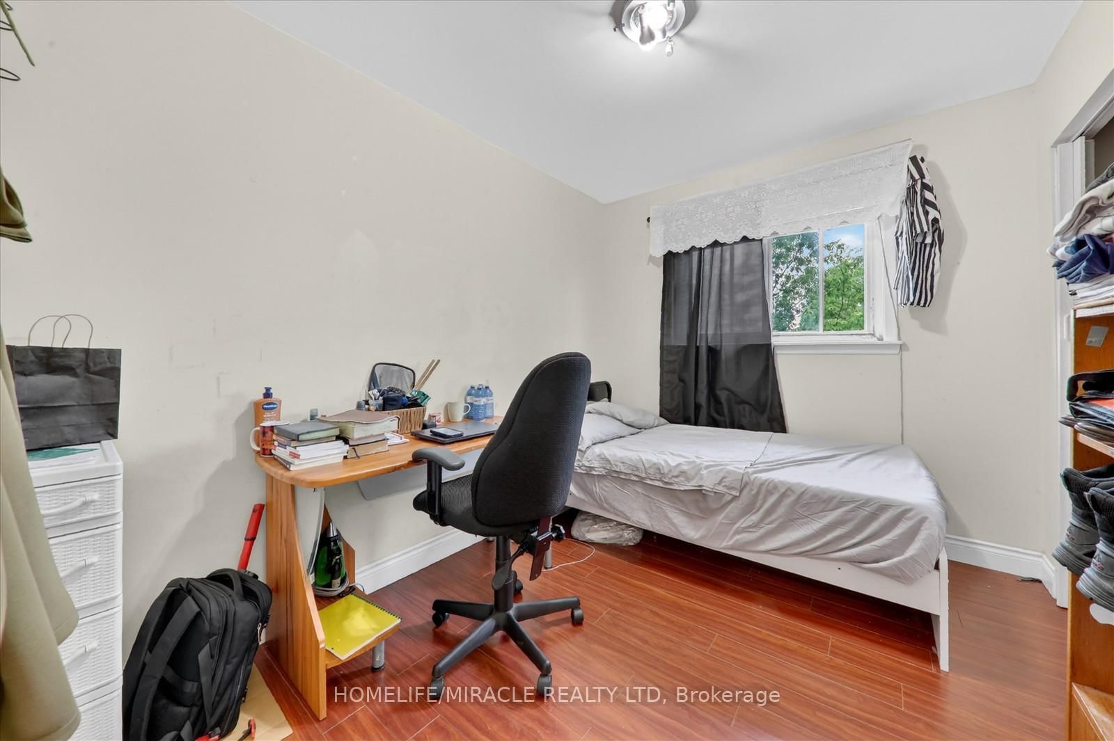 42 Nahanni Terrace • Toronto, ON photo 32