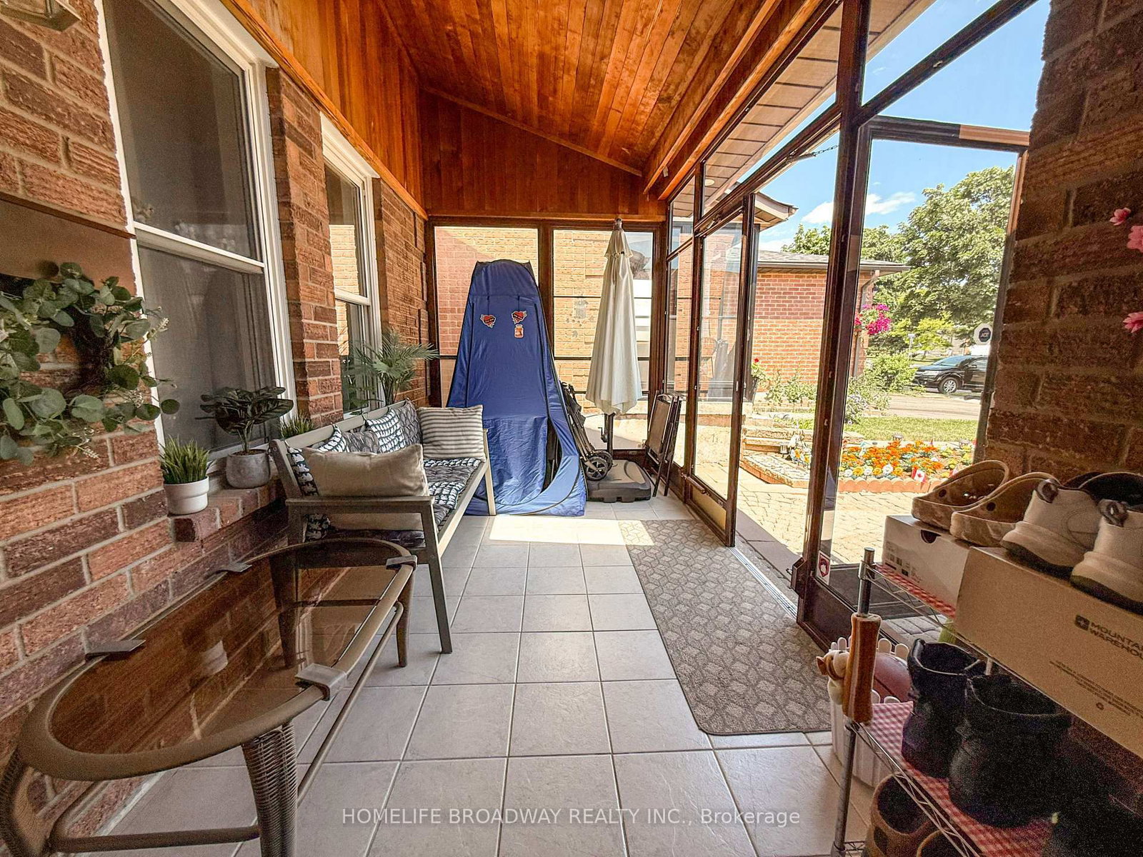90 Chapman Drive • Ajax, ON photo 12