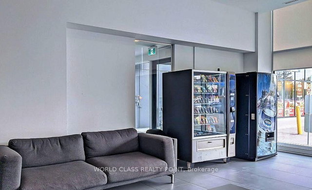 633 - 1900 Simcoe Street N
