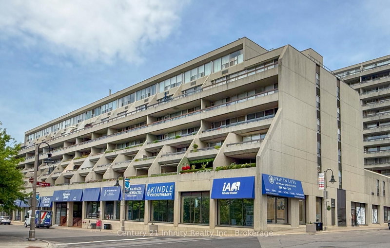 home for sale on 422-50 Richmond Street E