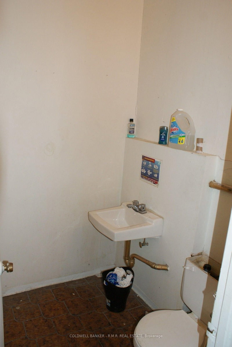 14 Ontario St photo 3