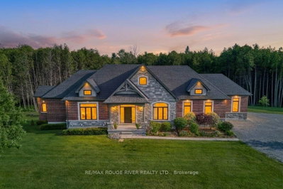 4-bed Detached House · 4199 Hwy 2 Highway