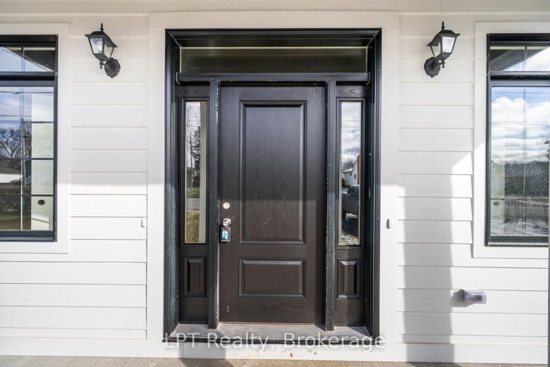 127 Gibbons St, Oshawa, Ontario