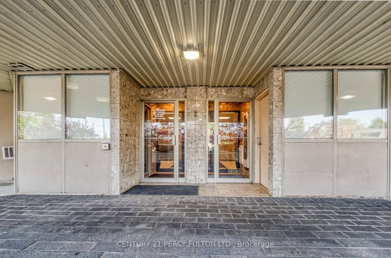 1004 - 2 Westney Road N