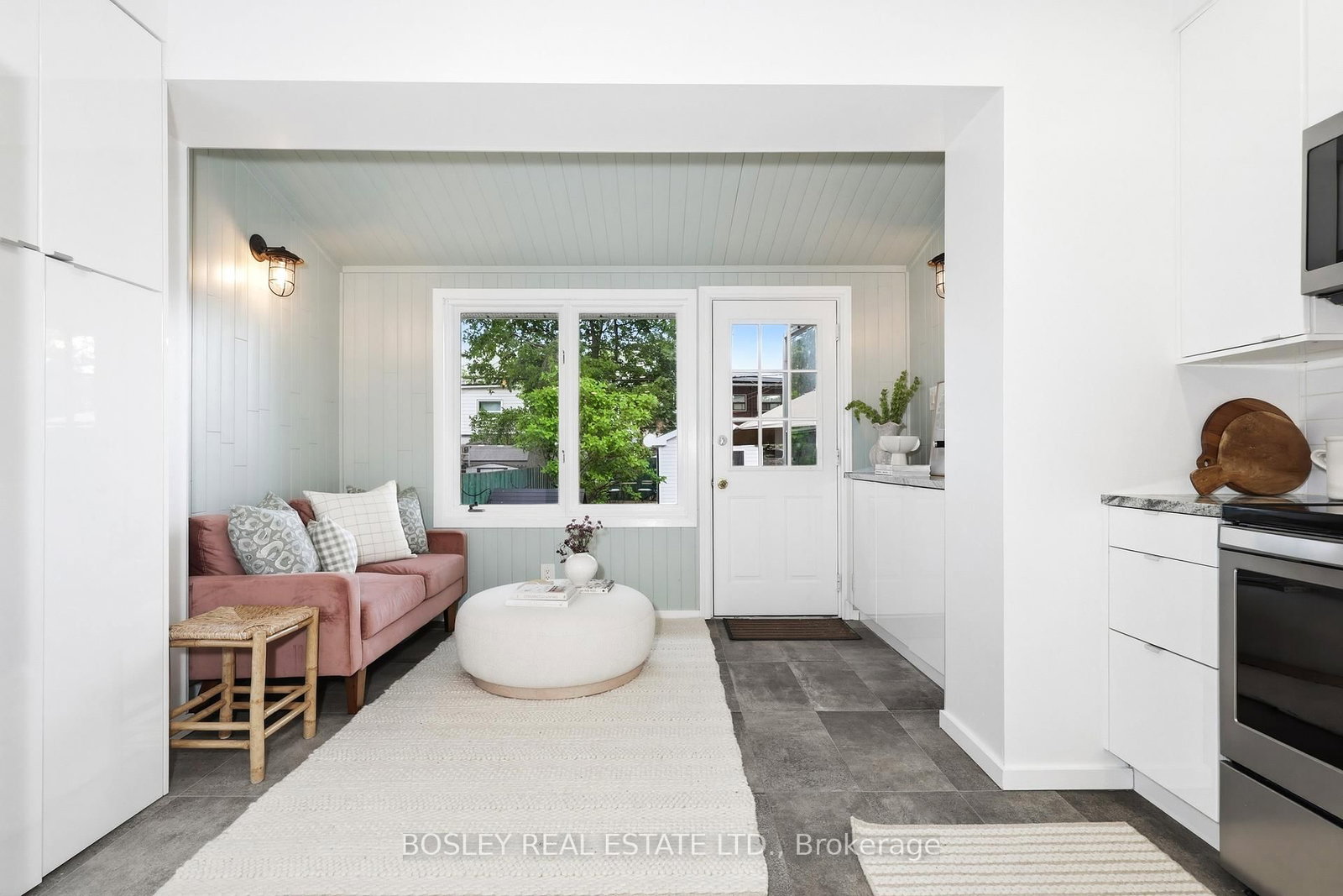 682 Milverton Boulevard • Toronto, ON photo 16