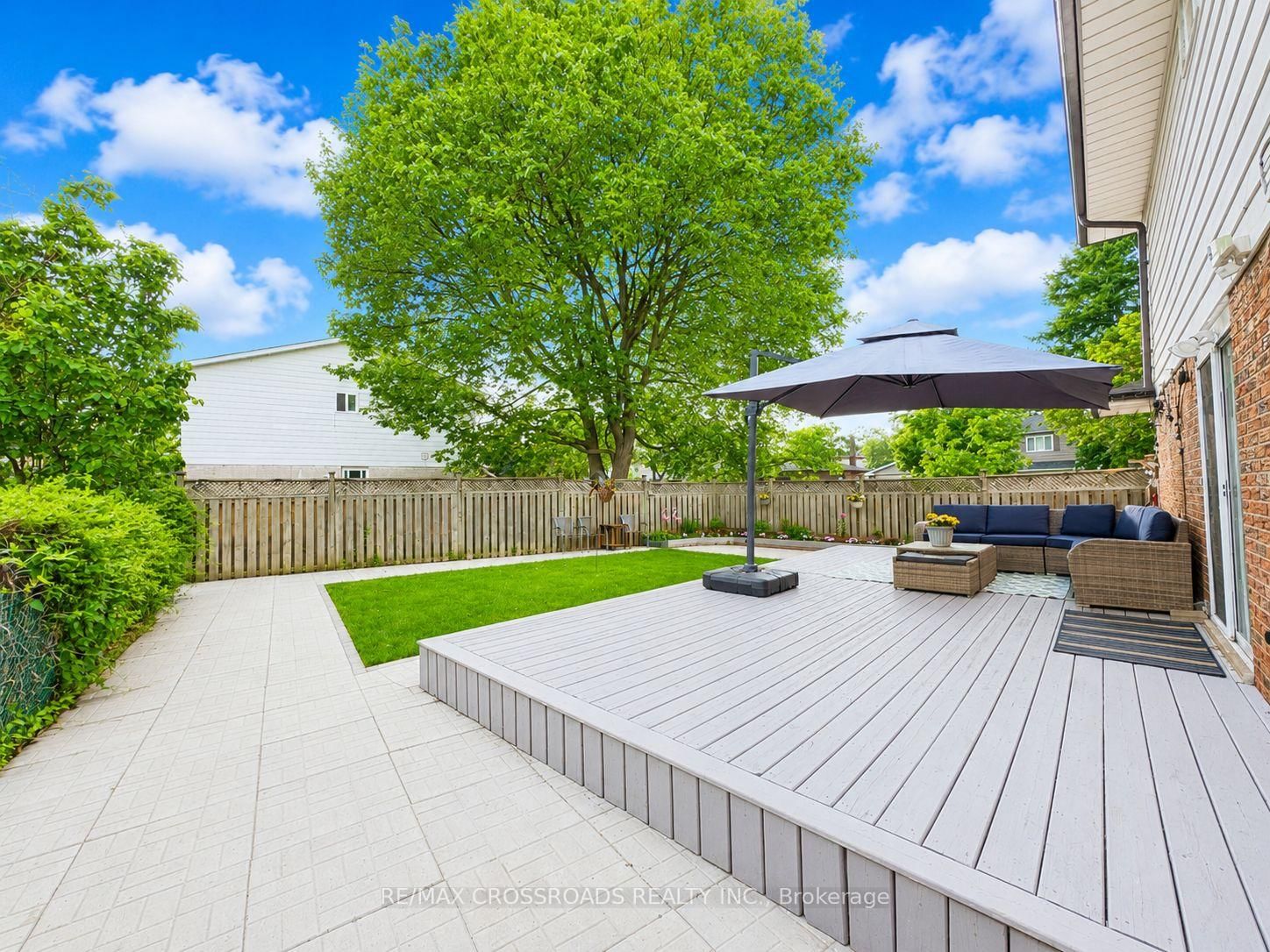 49 King Louis Crescent • Toronto, ON photo 36