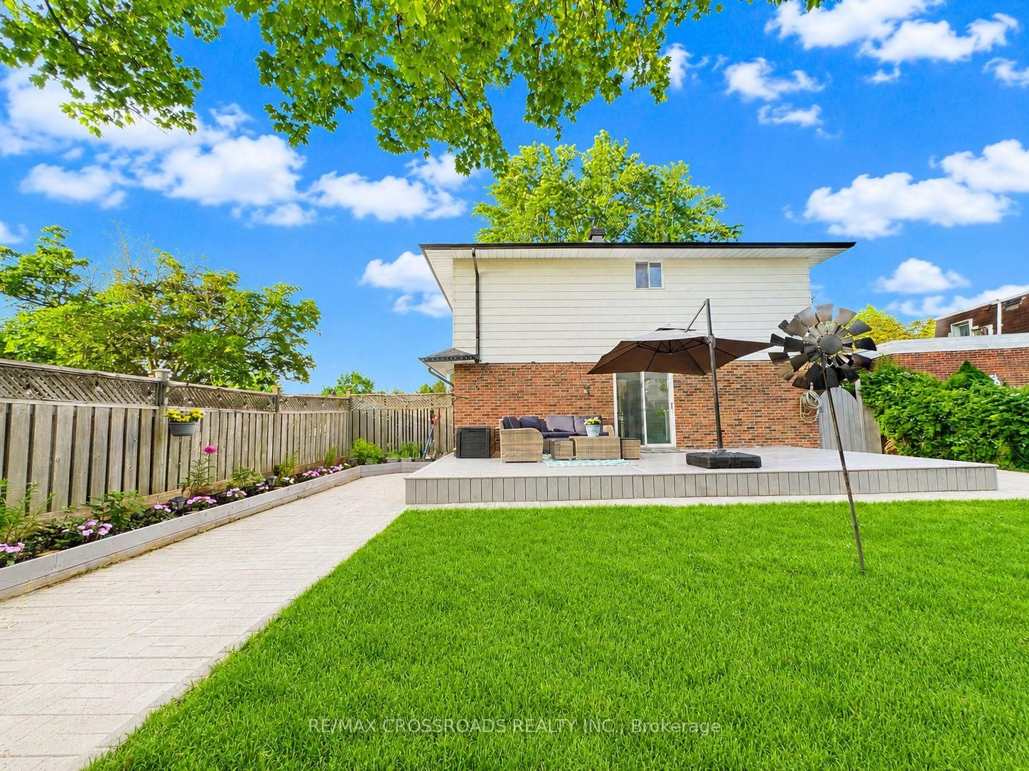 49 King Louis Crescent • Toronto, ON photo 39
