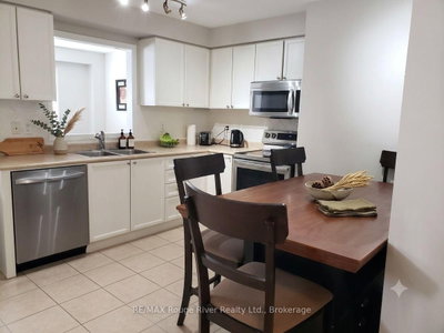 115 Kirkland Place • Whitby, ON photo 2