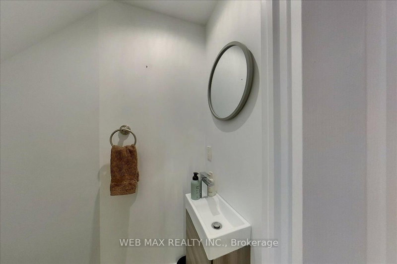 173 Milverton Toronto,ON M4J 1V2 — Photo 17