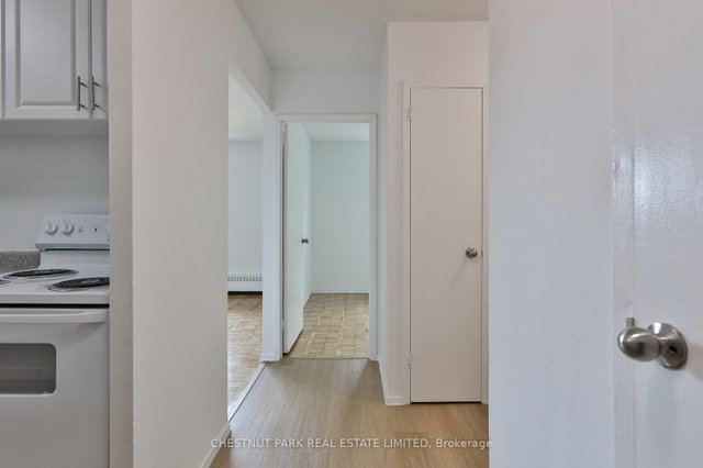 525 - 888 Glen Street