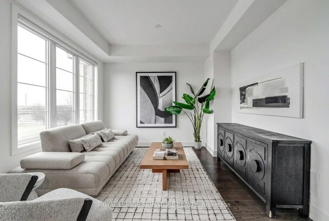 10 Sobczak Drive