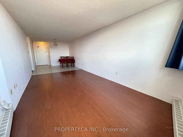 1904 - 2050 Bridletowne Circle